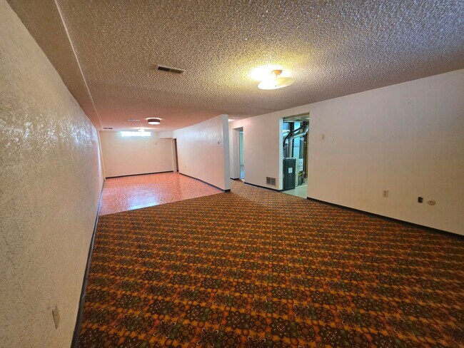 Building Photo - 302 Morrison Ave