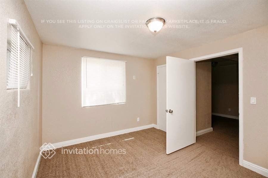 Building Photo - 19030 E Chaffee Pl