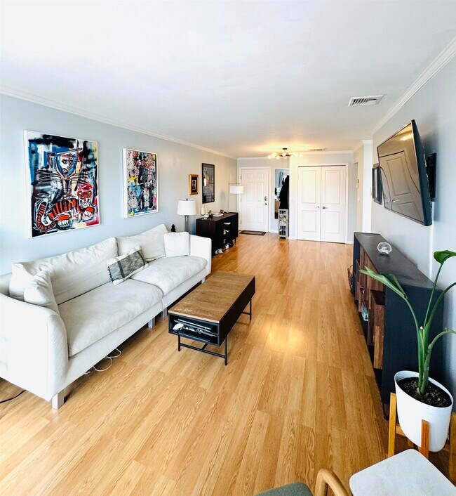 Building Photo - 603 55th St