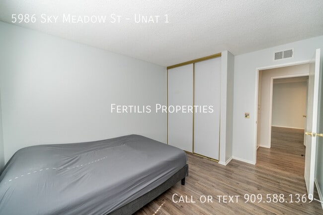 Building Photo - 5986 Sky Meadow St