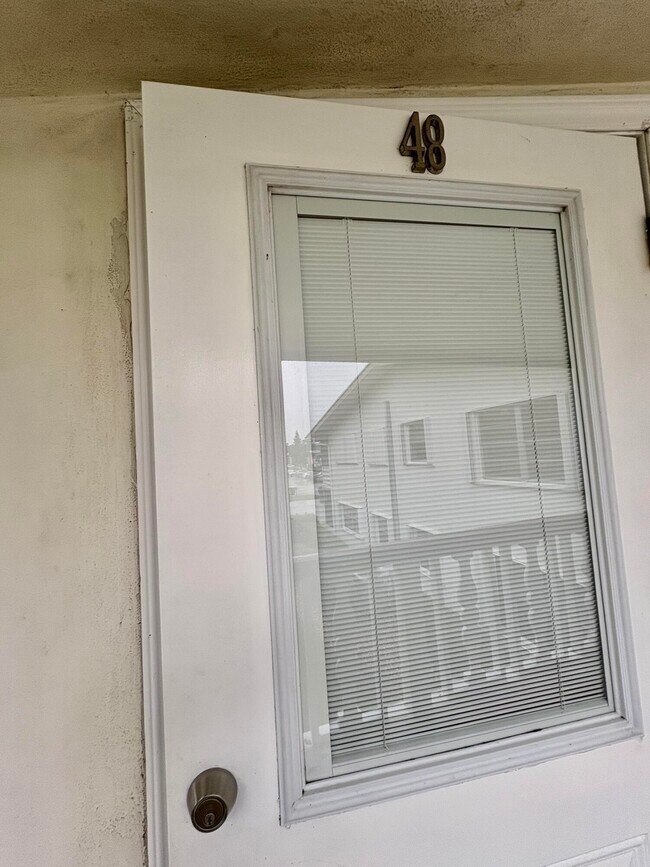 Building Photo - 48 Bedford B