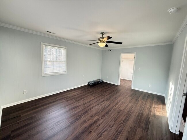 Building Photo - BIG House & BIG Fenced Yard. Plus Master Suite, Den, Shed, and More!