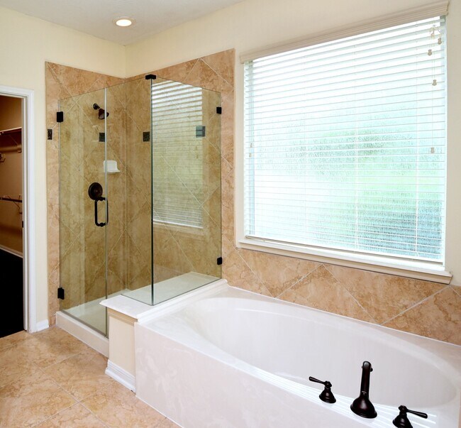 Building Photo - 30 Granite Path Pl