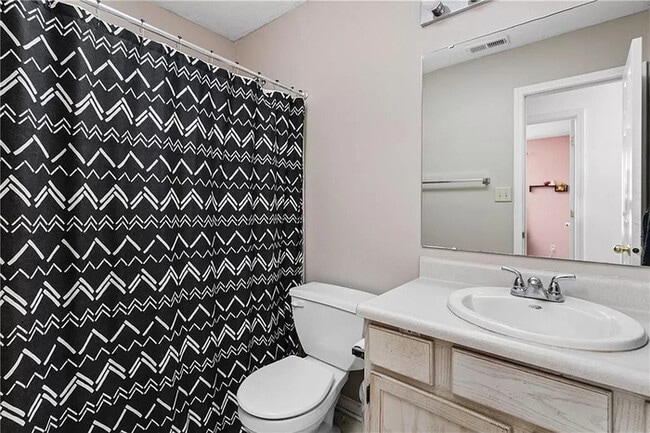 Building Photo - Beautifully Renovated Brownsburg Home