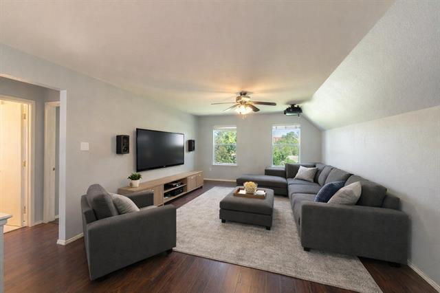 Building Photo - 9200 Warren Dr