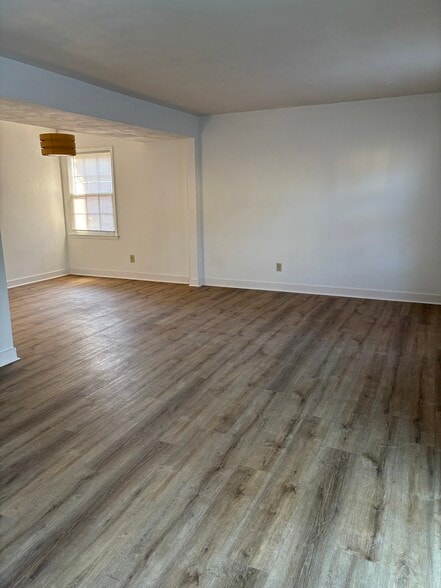 Building Photo - 2806 Newton Ct