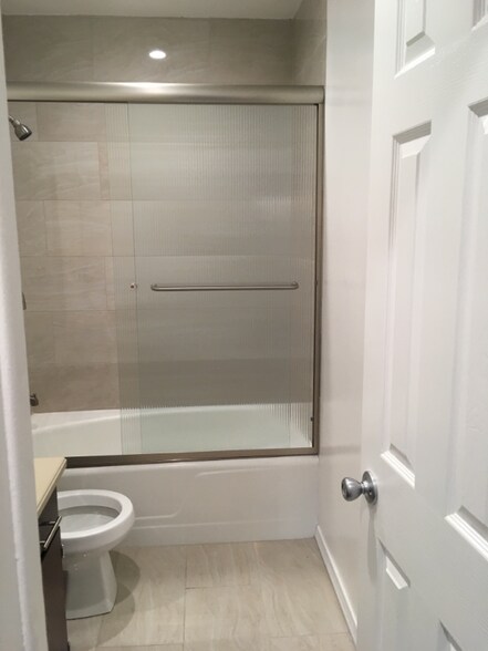 Building Photo - 5711 Carlton Way