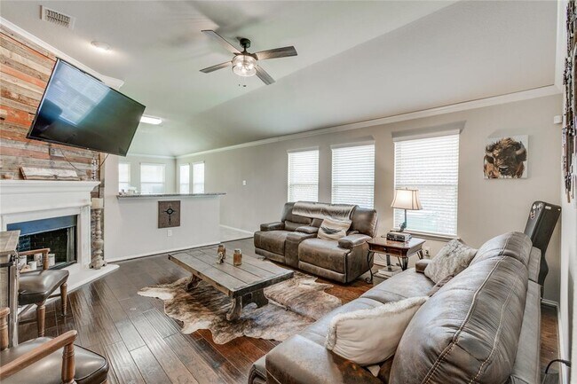 Building Photo - 255 Callaghan Dr