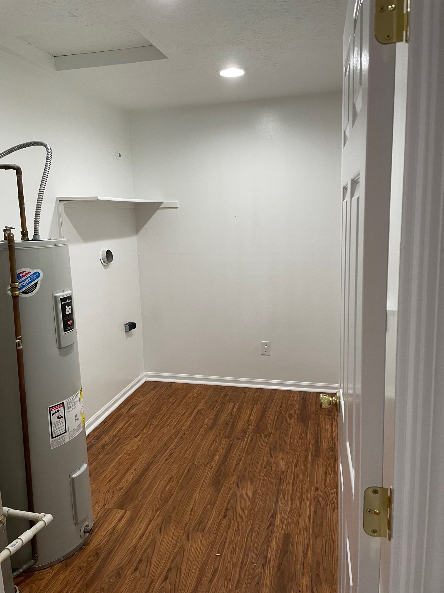 Building Photo - 10770 N Park Ave