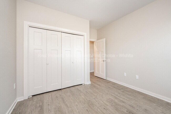 Building Photo - 3614 W Angel St