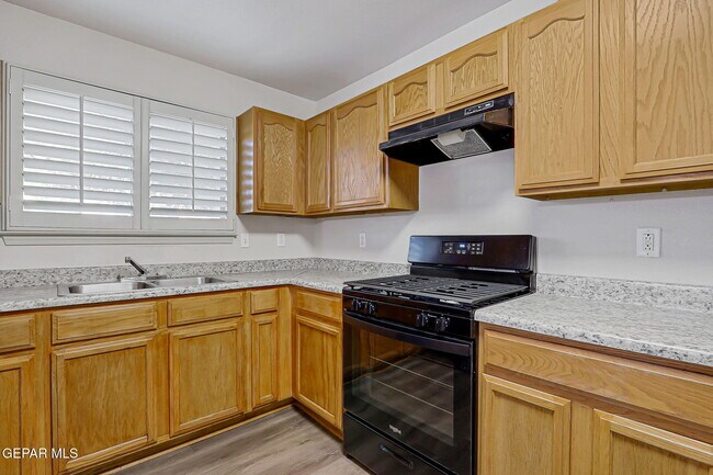 Building Photo - 14309 Pacific Point Dr