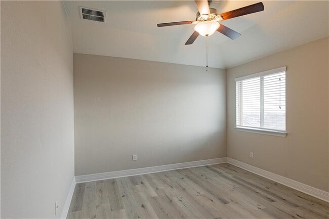 Building Photo - 6224 Lake Teravista Way