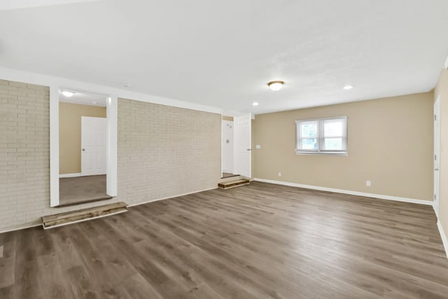 Building Photo - 2103 Concord Lake Rd