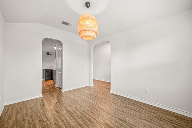 Building Photo - First time rental!