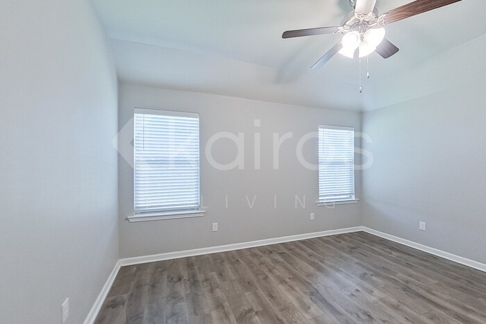 Building Photo - 200 Yardley Ct