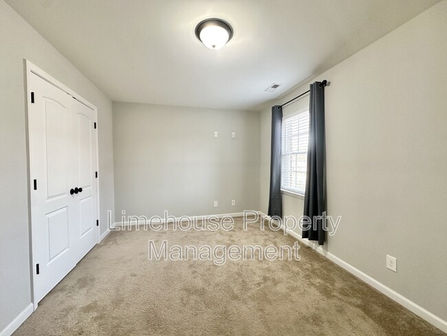 Building Photo - 3121 Deans Ct