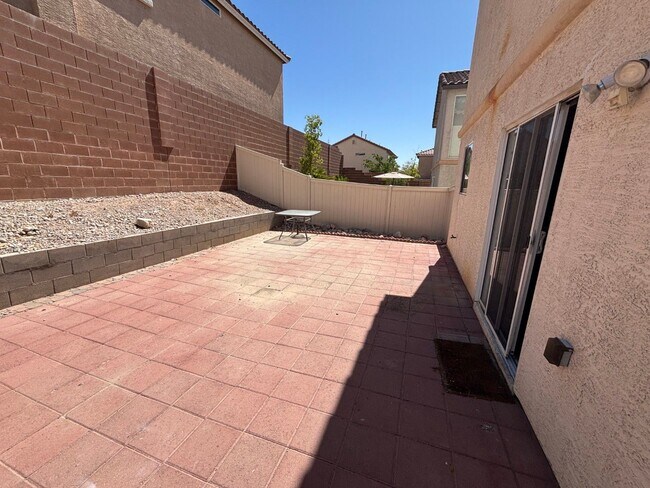 Building Photo - Charming 3-Bedroom Home with Modern Comfor...