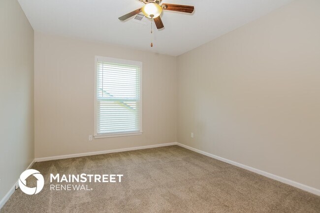 Building Photo - 2752 N 109th Terrace