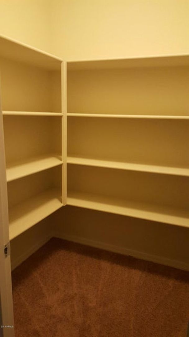 Building Photo - Beautiful 5 bed 3 bath home in Ocotillo Waters