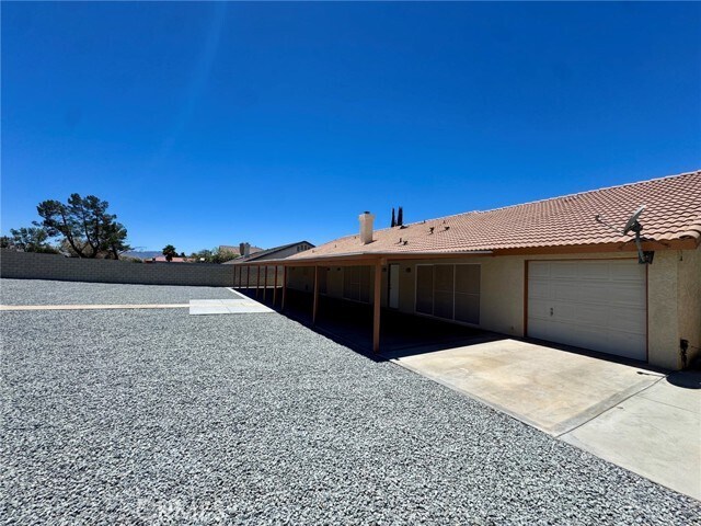 Building Photo - 12789 Yorkshire Dr