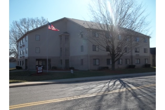 Primary Photo - Mount Paran Square Apartments