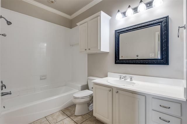 Building Photo - 9 Stonebriar Ct