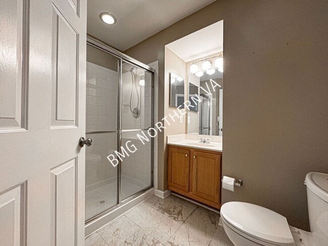Building Photo - 635 Constellation Square SE