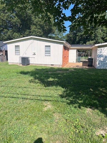 Building Photo - 3052 Curtis St