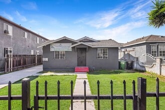 Building Photo - For Rent: Fully Remodeled 3BR Duplex | $2,600/month