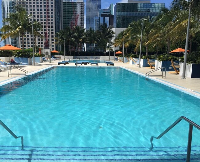 Building Photo - 999 Brickell Ave