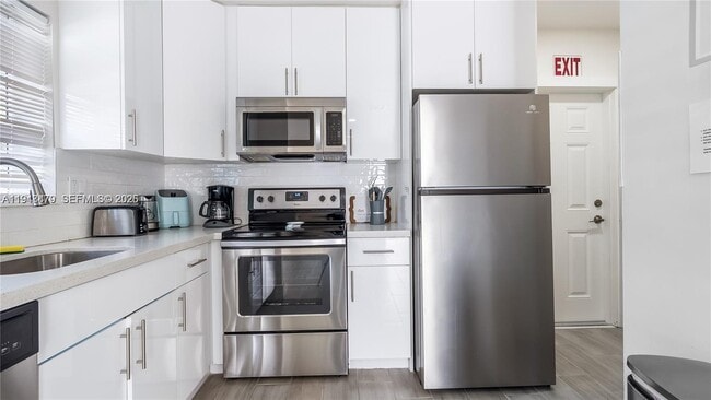 Building Photo - 1702 SW 20th St