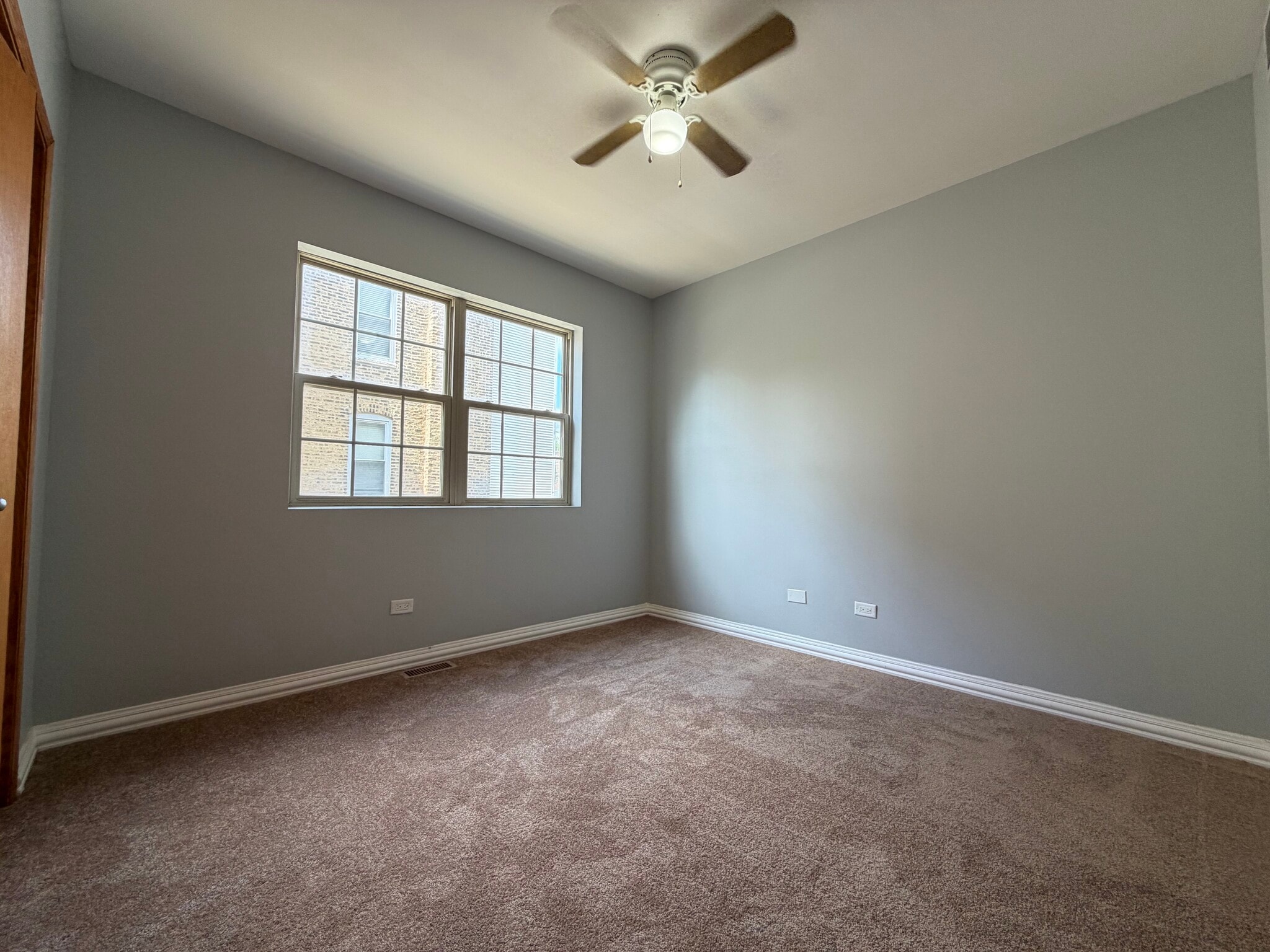 1st bedroom - 2702 W Warren Blvd