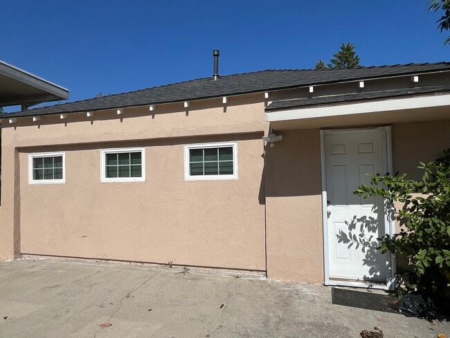 Building Photo - 1520 Grandview Ave