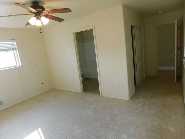 Building Photo - Comfortable 4-Bedroom Home with Great Outd...