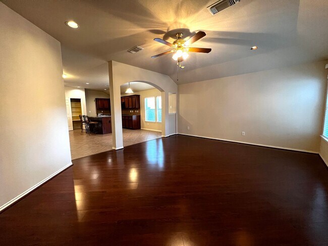 Building Photo - Charming 3-Bedroom Home with Modern Kitchen and Spacious Backyard