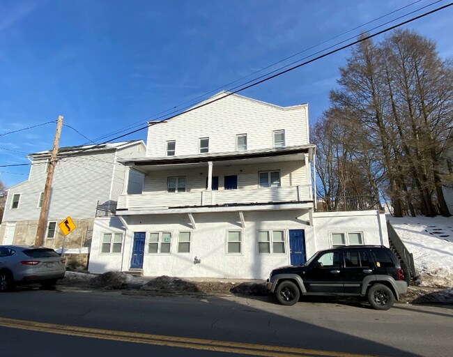 Building Photo - 124 N Main St
