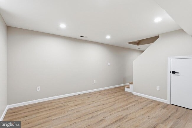 Building Photo - 706 Sue Grove Rd