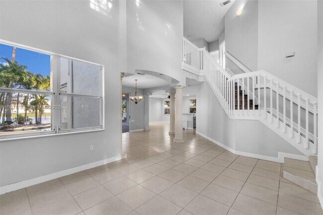 Building Photo - 6425 SW 164th Ave