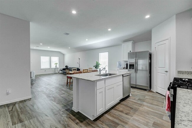 Building Photo - 31426 Yatesbury Ln