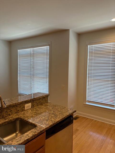 Building Photo - 1408 Steuart St