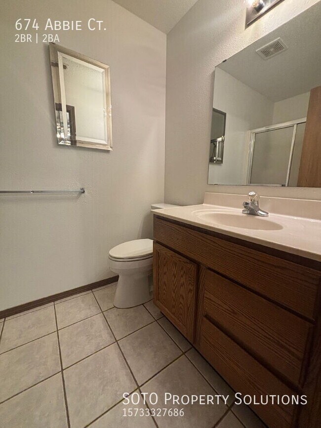Building Photo - 674 Abbie Ct