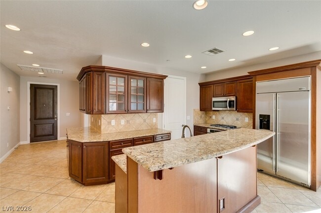 Building Photo - 13 Avenza Dr