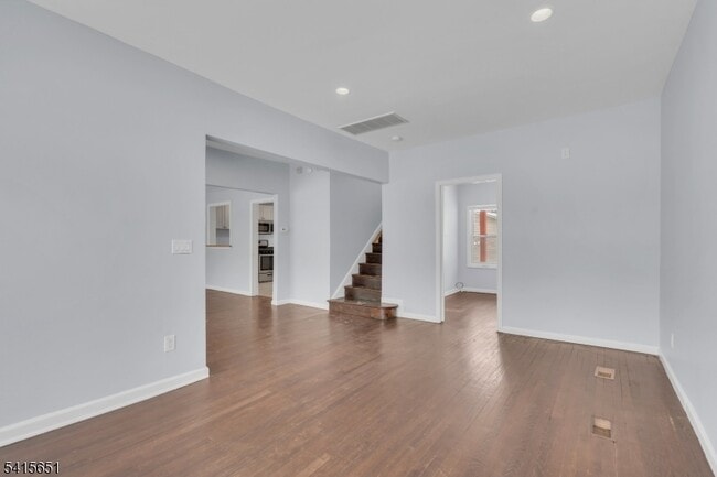 Building Photo - 323 Van Houten Ave