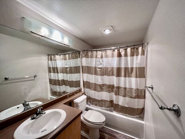 Building Photo - 16101 Bothell Everett Hwy