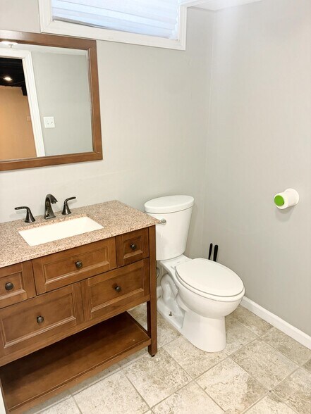 Building Photo - 1655 Hazel St