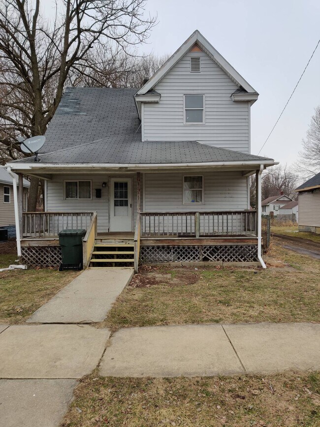 1225 Queen St 1225 Queen St South Bend IN 46616 Apartment Finder