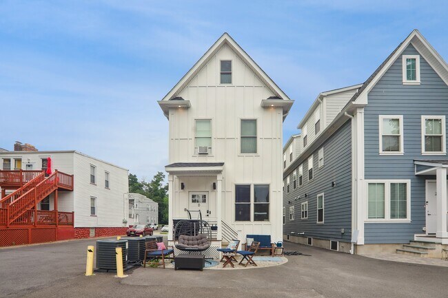 Building Photo - 15 Wheeler St
