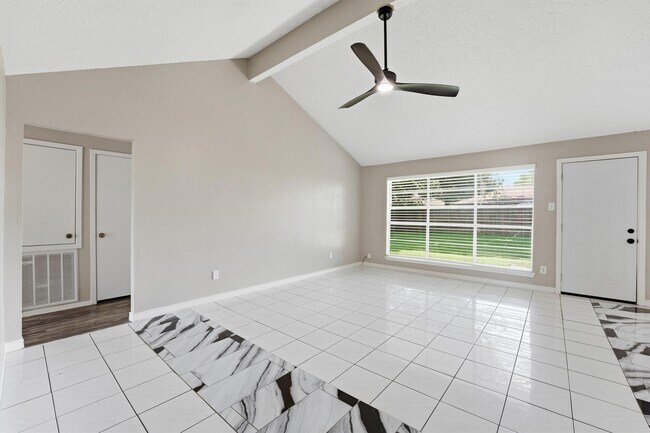Building Photo - 7115 Tara Blue Ridge Dr