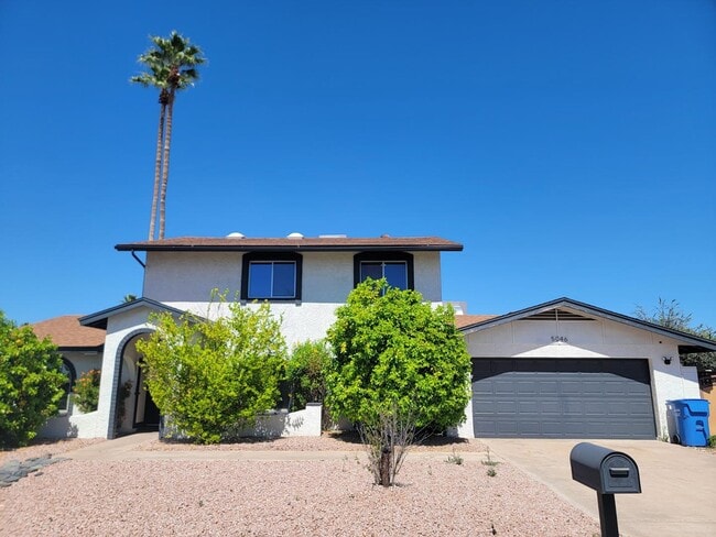 Building Photo - 5046 E Columbine Dr