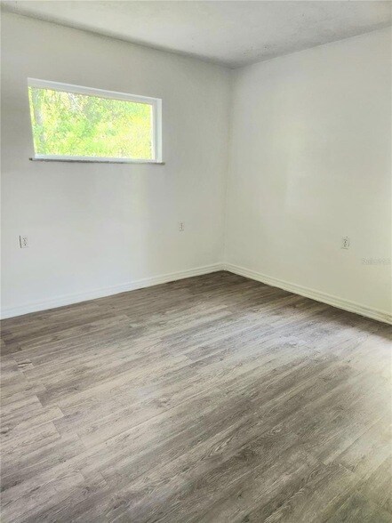 Building Photo - 11631 Seminole Dr